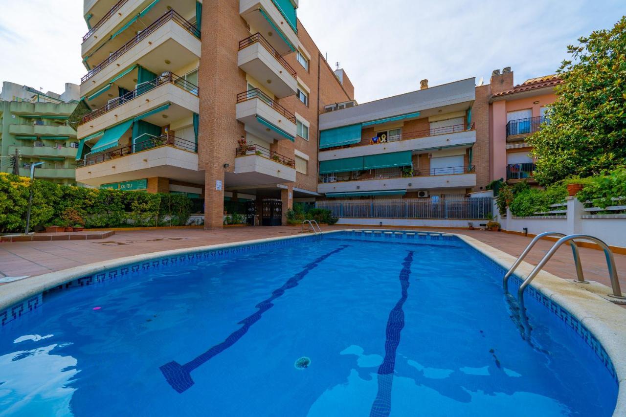 Homeholidaysrentals Margot - Costa Barcelona Пинеда-де-Мар Экстерьер фото