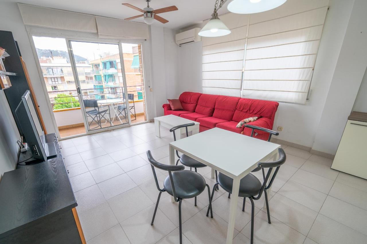 Homeholidaysrentals Margot - Costa Barcelona Пинеда-де-Мар Экстерьер фото